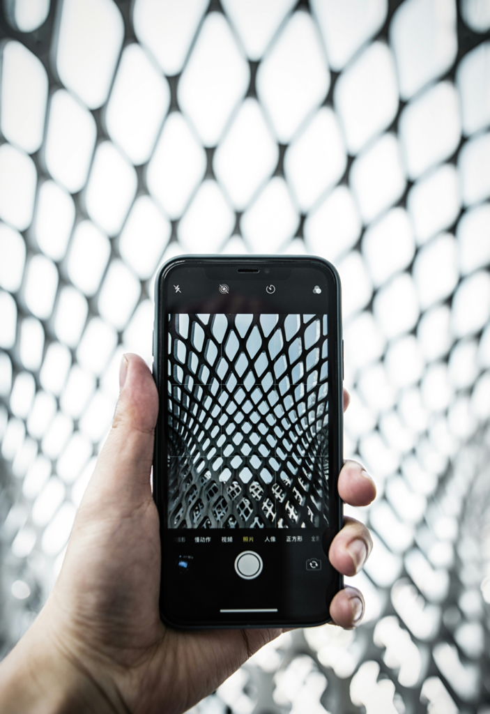 alberto simoncini hombres una vida online menoutofthebox 2